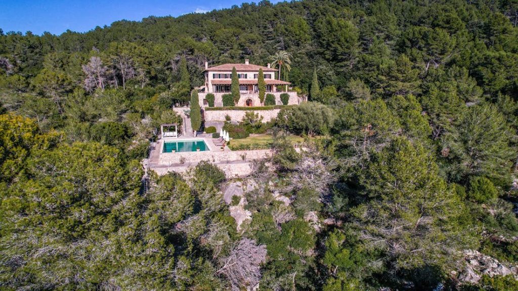 Emrerald Stay Image1