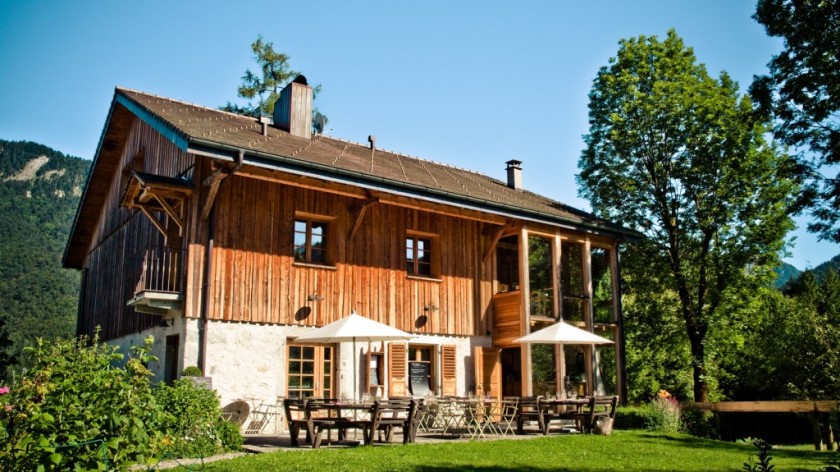 Le Moulin de Léré Hôtel Restaurant D&M Homestyling L'ART DE SUBLIMER LES ESPACES RESTITUTION & SOLUTIONS Établissement à échelle humaine cultivant la proximité des clients