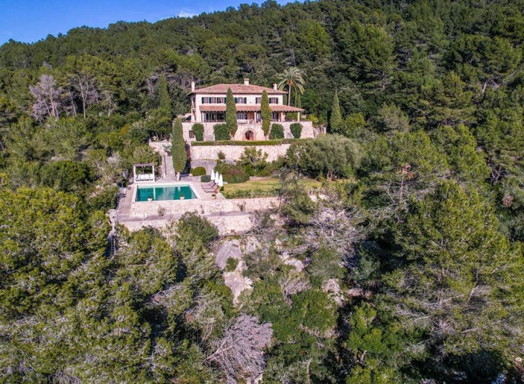 Emrerald Stay Image1 Emrerald Stay Image1